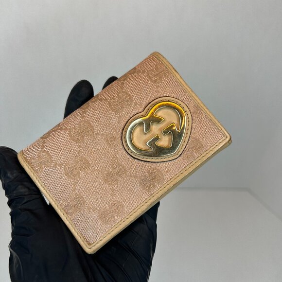 Authentic Gucci Lovely Heart GG Canvas Women's Card Case - Picture 1 of 11